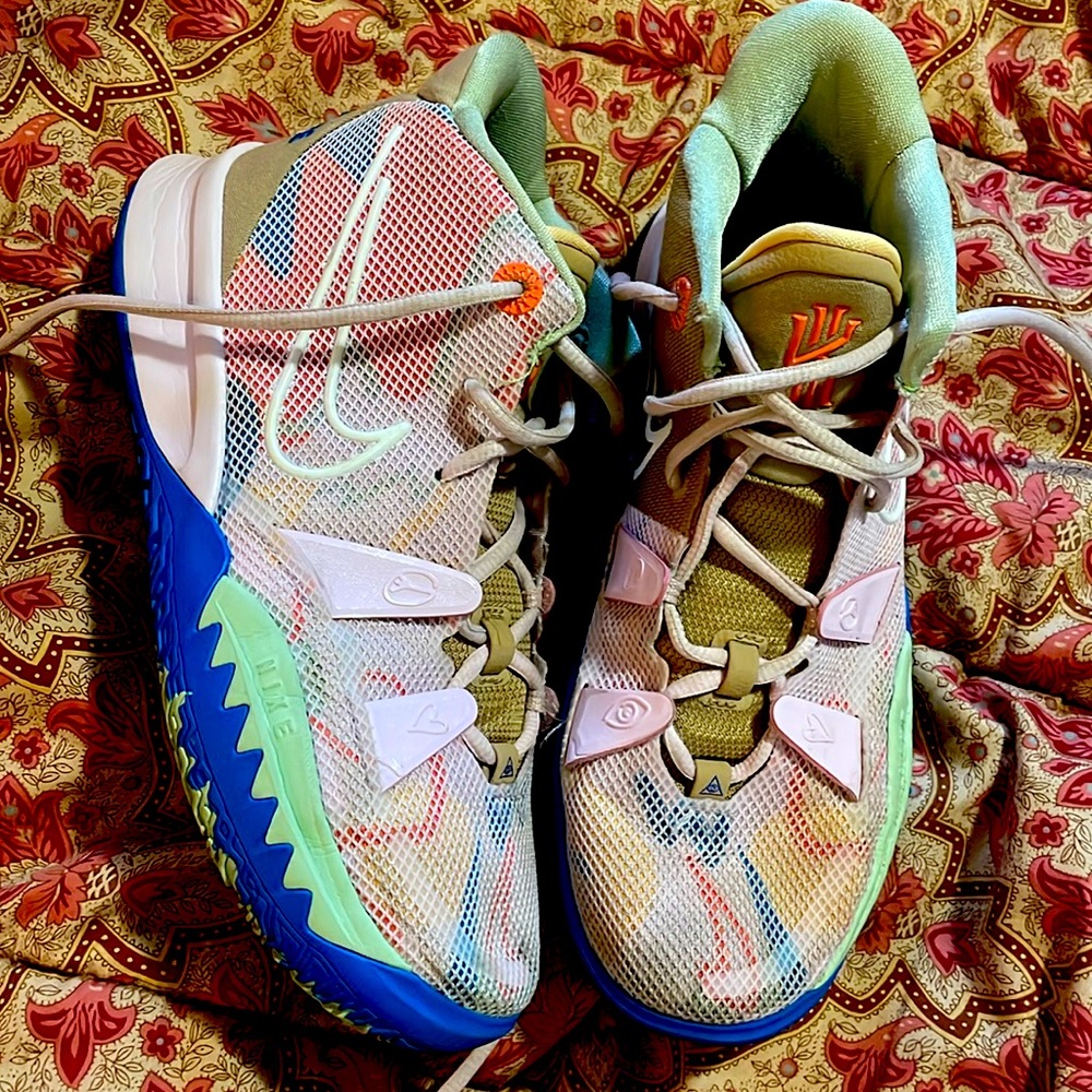 Kyrie youth basketball sneakers